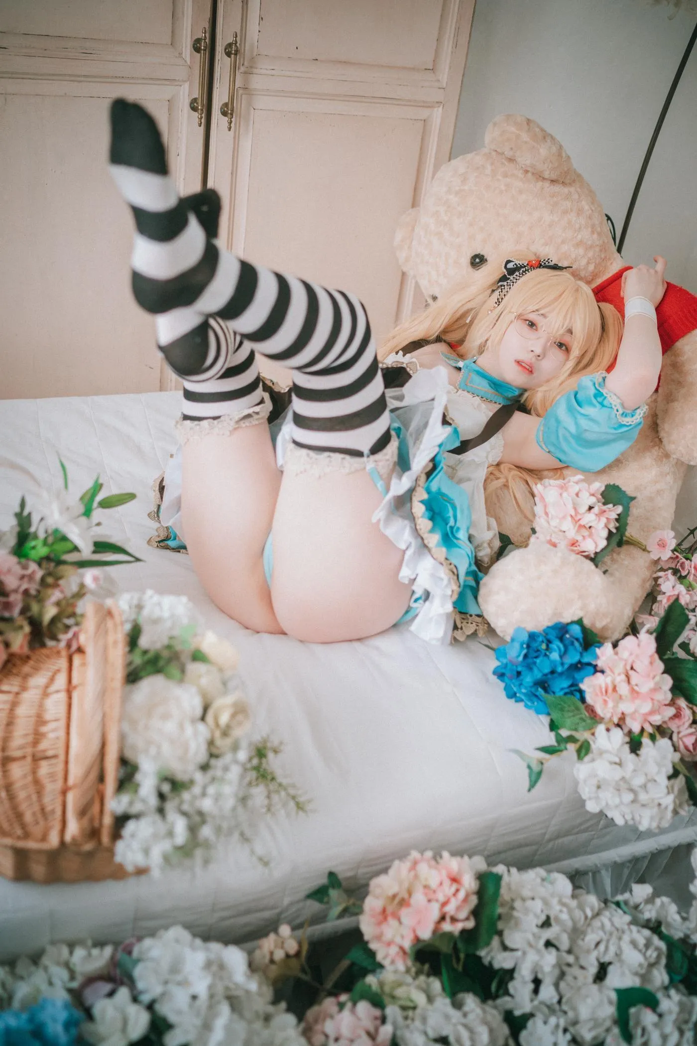 Bambi밤비 – NO.04 Alice in Glasses [49P]插图4